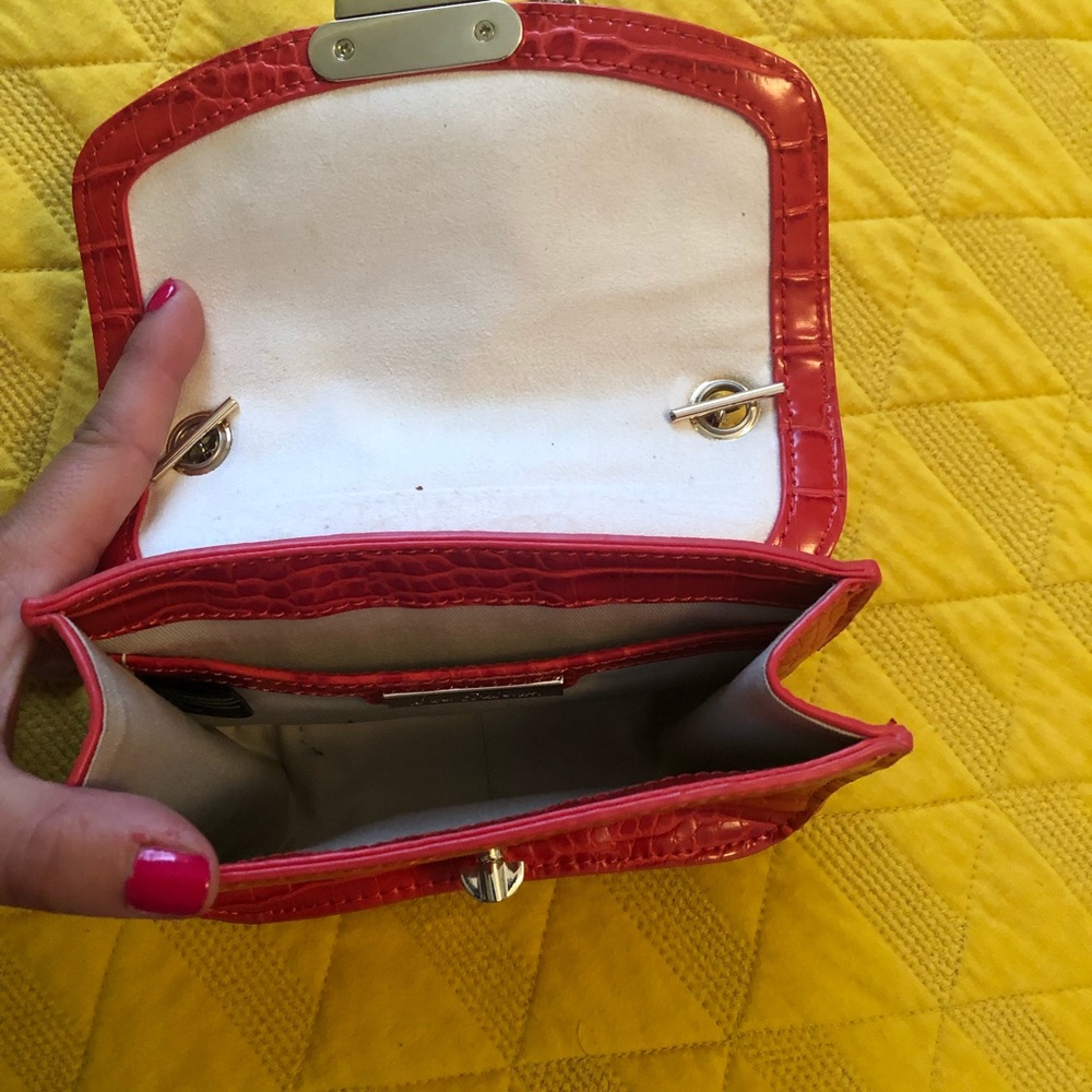 Crossbody bag